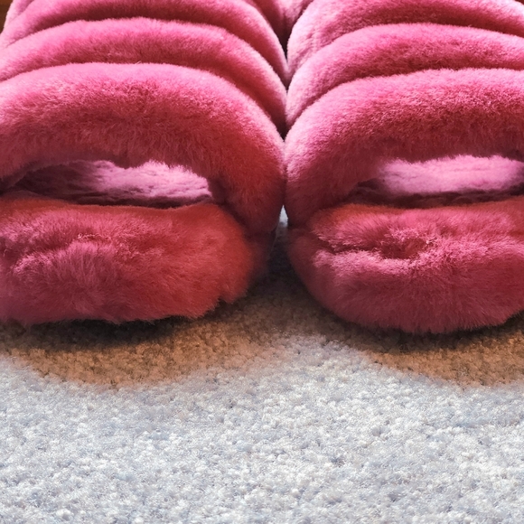 UGG Fluff Yeah slide Size 8 Color Bougainvillea Pink/Purple mix - Picture 3 of 11